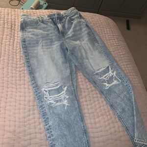 American Eagle Mom Jeans NWOT